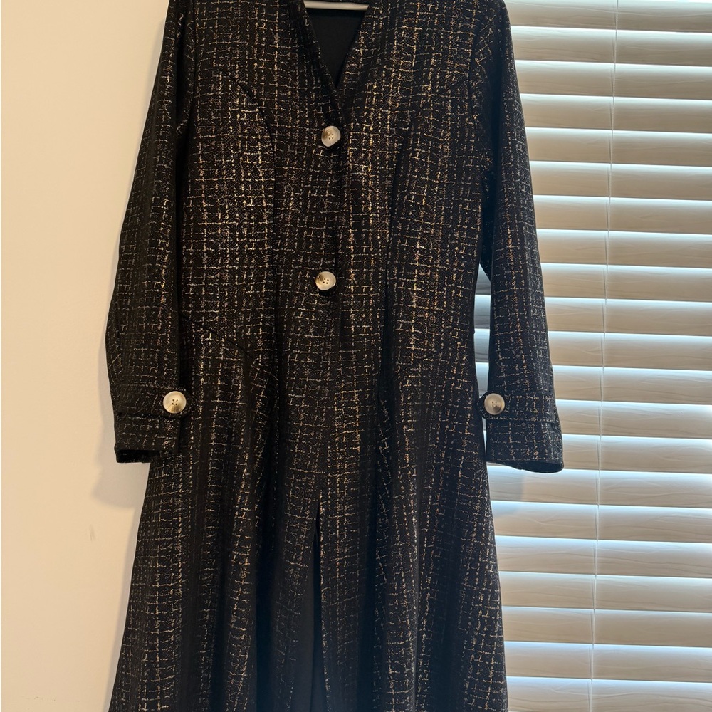 Chic Long Sleeve Black and Gold TrenchCoat